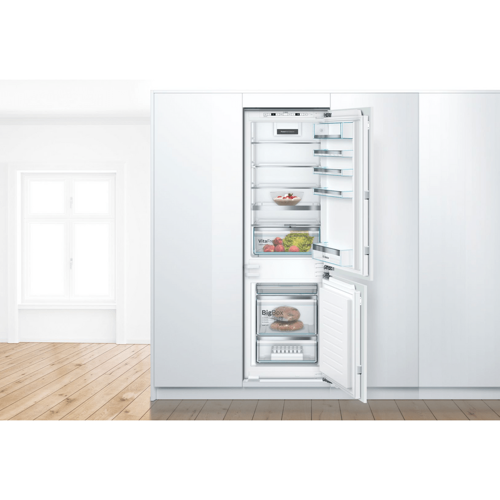 BOSCH Vgradni hladilnik z zamrzovalnikom spodaj KIS86ADD0 - brez embalaže