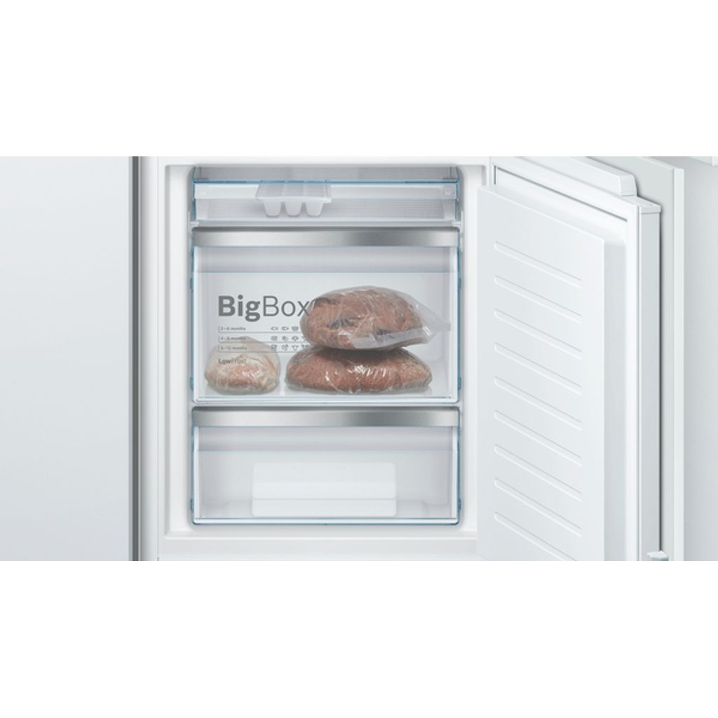 BOSCH Vgradni hladilnik z zamrzovalnikom spodaj KIS86AFE0
